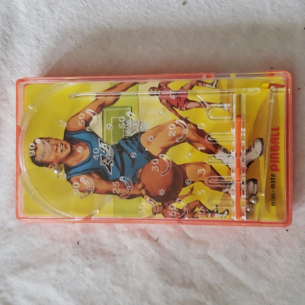 ⛹‍♀️⛹‍♀️ 2FOR20 Vintage Mini Mate Basketball Pinball Game